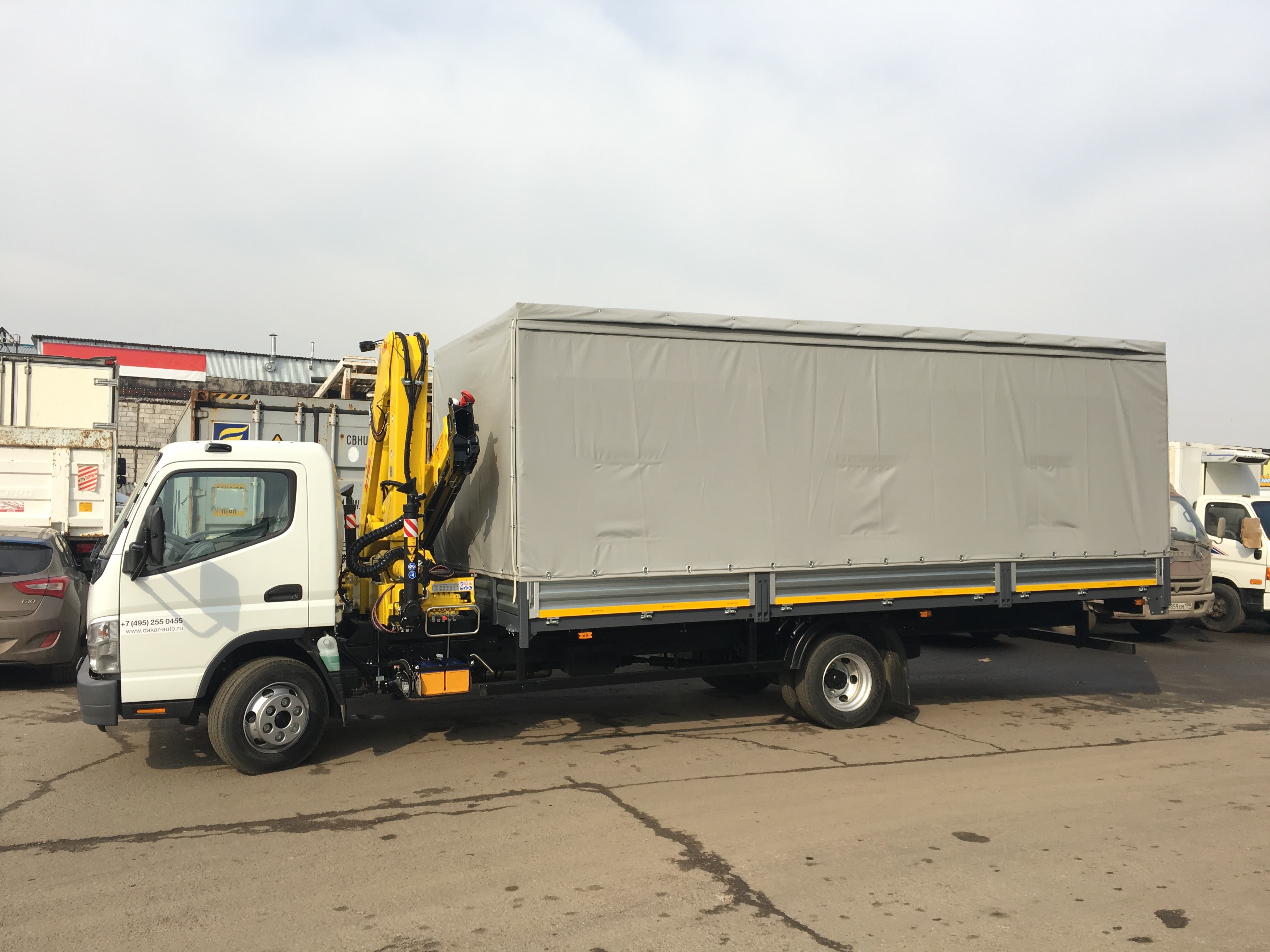 MITSUBISHI FUSO (8,55т) с КМУ FASSI F85 0.23 борт-тент